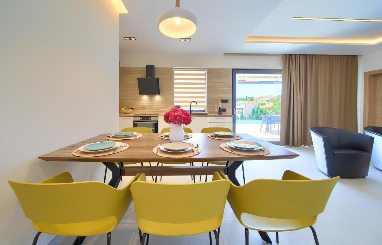 Unique Apartment With Private Pool Krk Town Extérieur photo